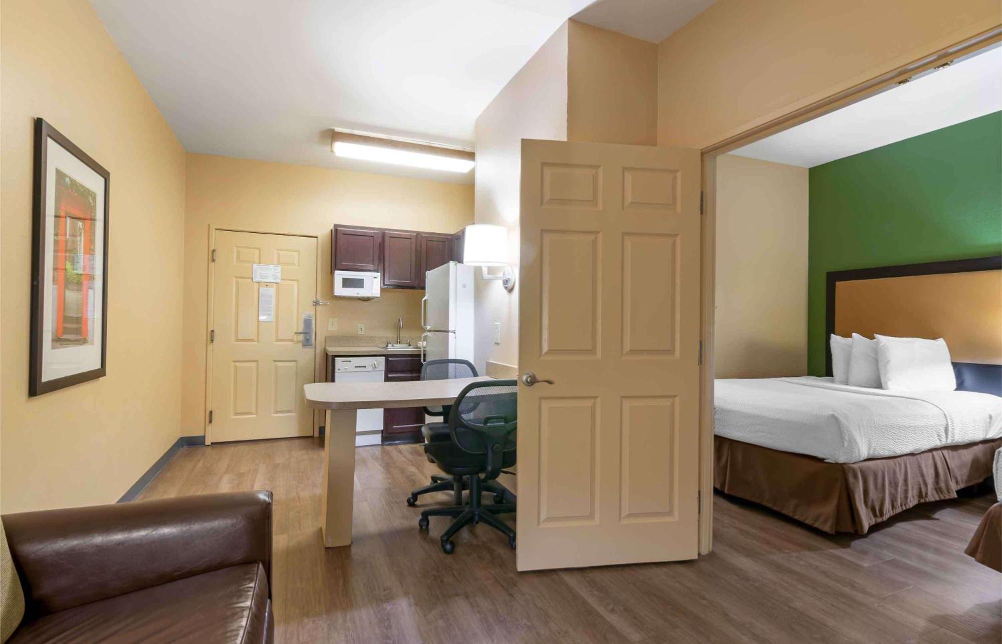 Extended Stay America Suites - Kansas City - Overland Park - Metcalf Ave מראה חיצוני תמונה